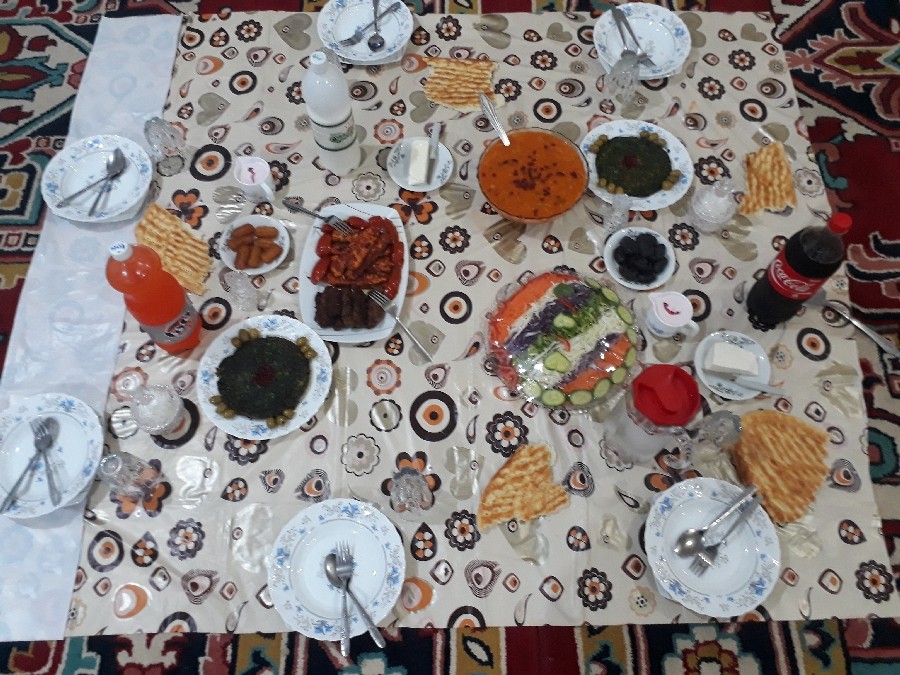 عکس سفره افطاری من 
ممنون از پاپیون 