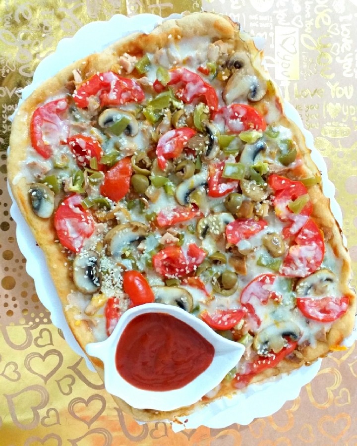 عکس پیتزا با خمیر خونگی