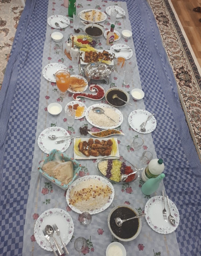 عکس اینم از افطاری ما