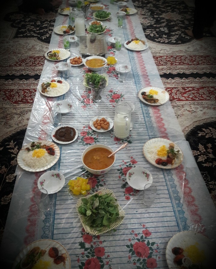 عکس افطاری امشب دعوتی مادرشوهرجون..جوجه کباب وسوپ 