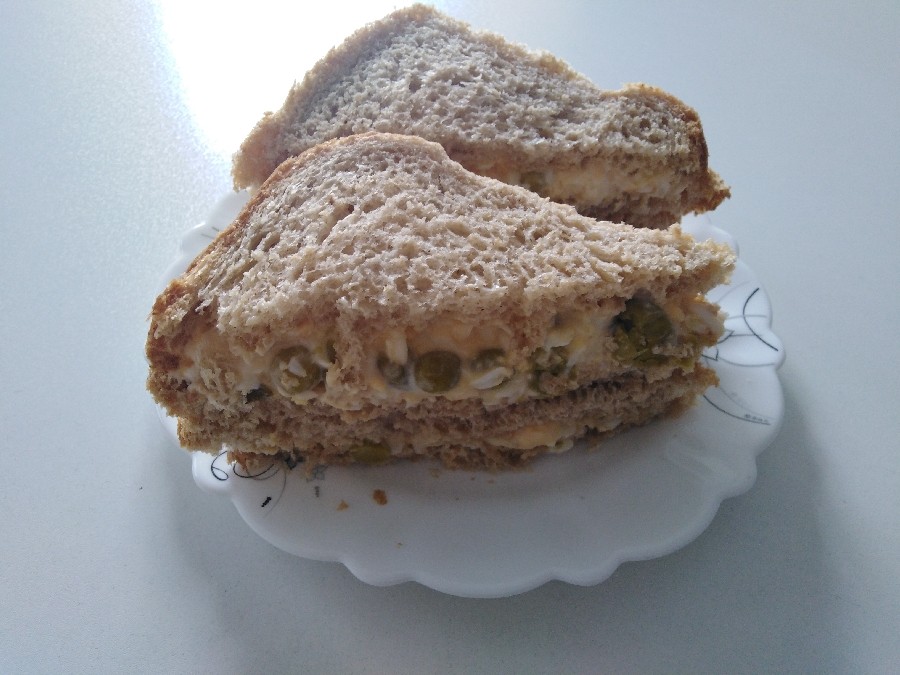 عکس ساندویچ با سالاد تخم مرغ