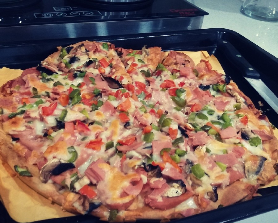 اینم یه پیتزا یهویی 