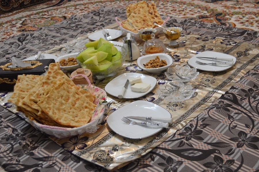 صبحانه برای مهمونای عزیزم همراه با عکس کتاب معرفی شده?