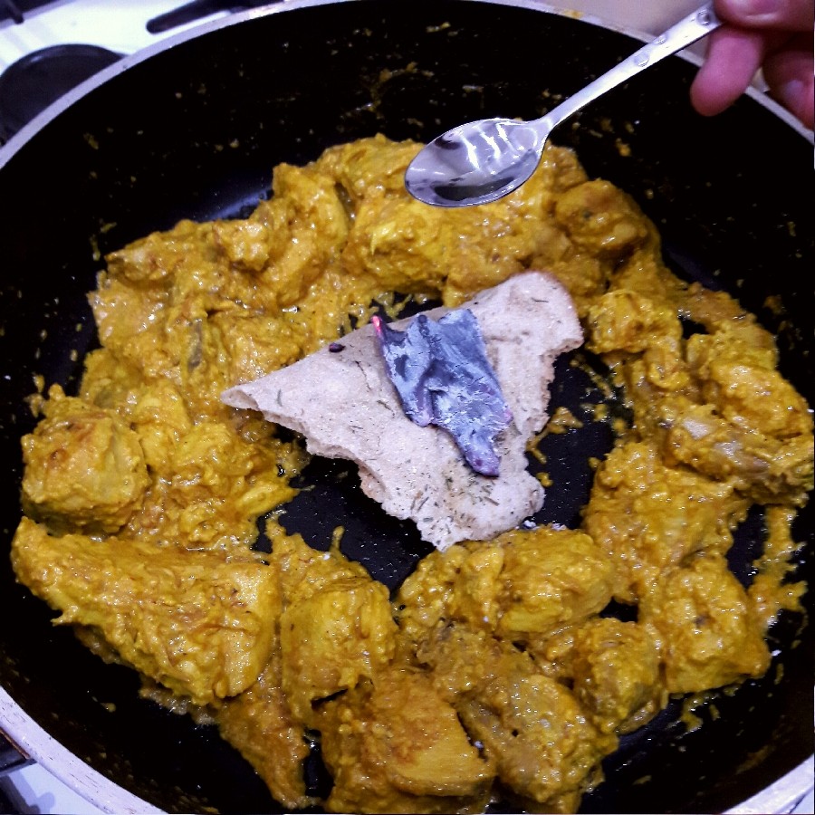 عکس خوراک مرغ هندی (اصیل)