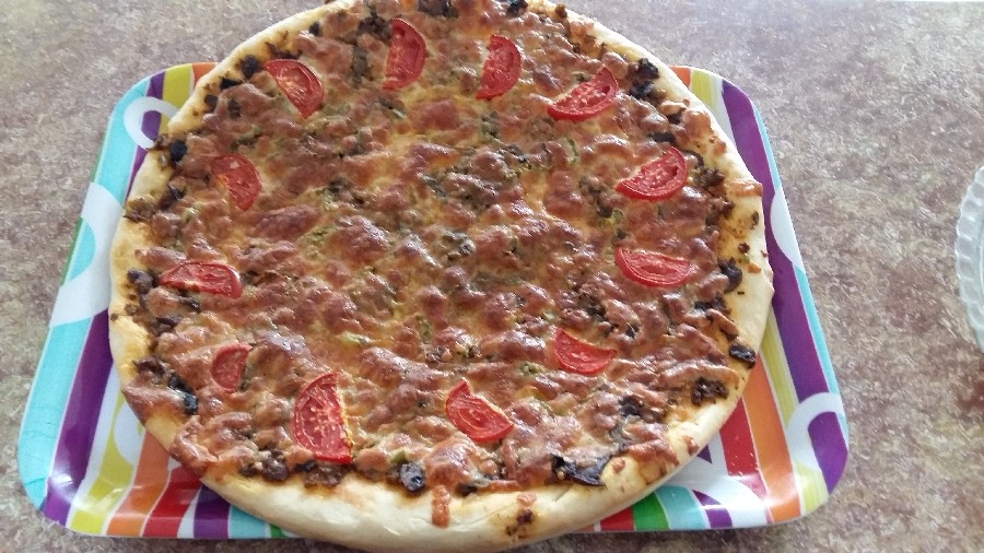 عکس پیتزا و پیراشکی گوشت