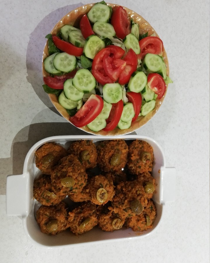 کوفته عدس از دسته غذاهای ترکی. غذایی مناسب گیاه خواران