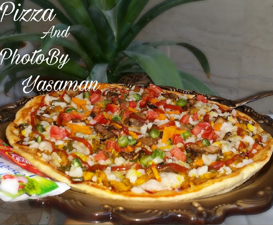 عکس پیتزا مرغ و سبزیجات