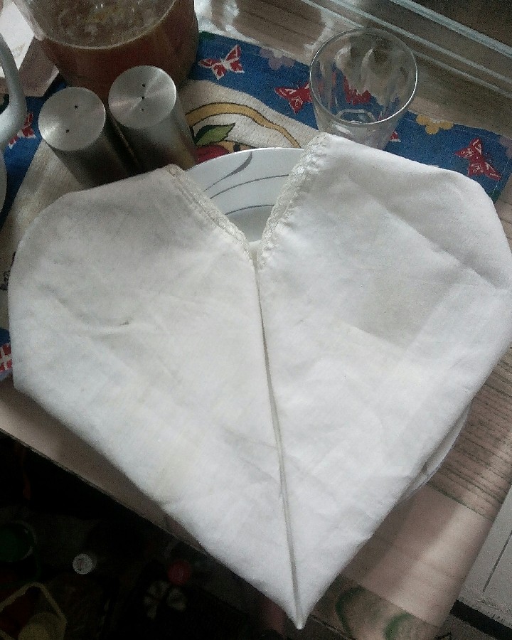 تزئین دستمال سفره و سفره آرایی