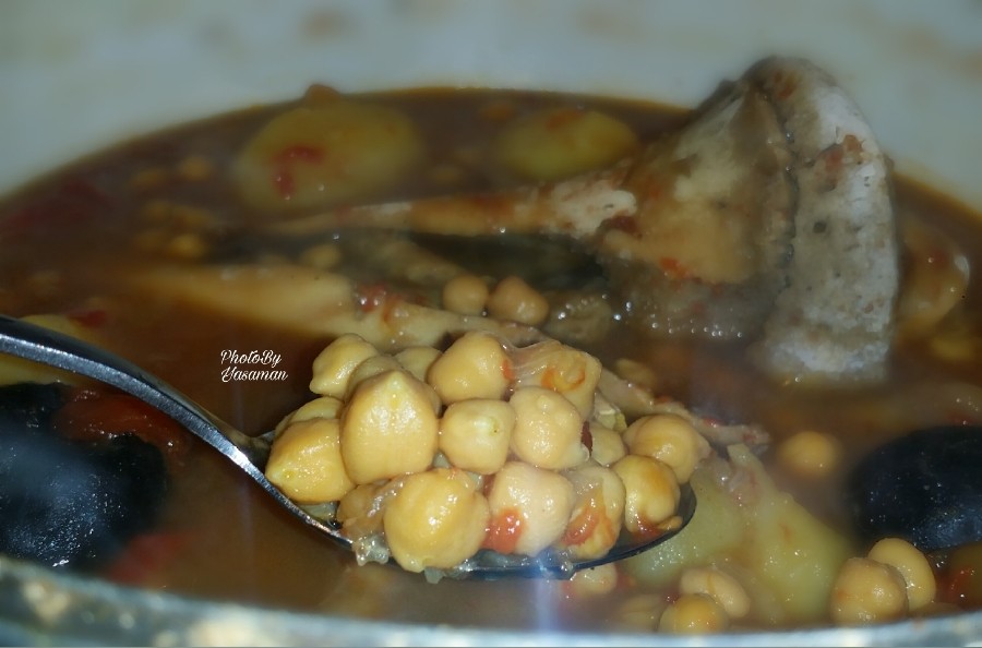 نخود با قلم گاو