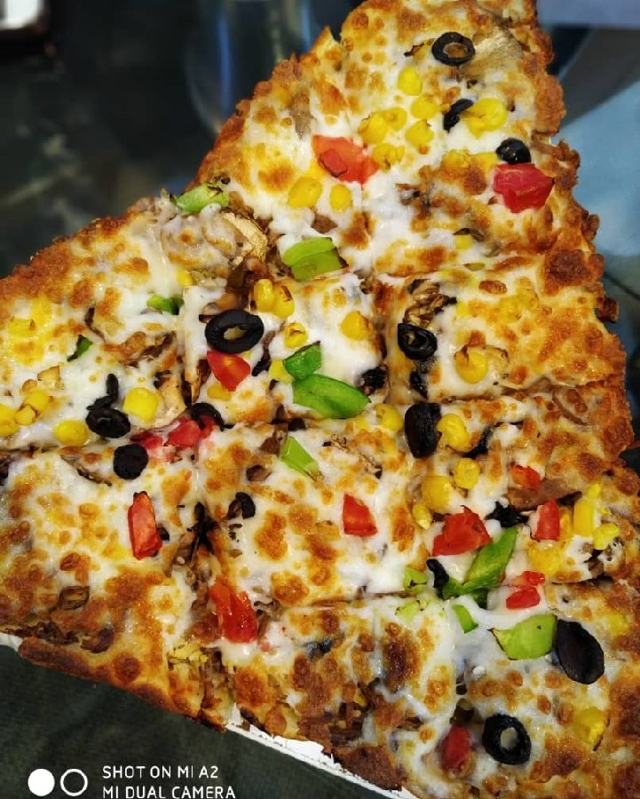 پیتزا مثلث