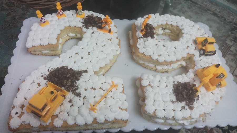 عکس #مدرن کیک_#سابله کیک_#کیک اعداد#کیک تولد#کیک راحت#کیک مهندسی