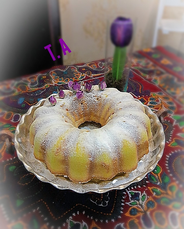 عکس کیک هل و گلاب زعفرانی