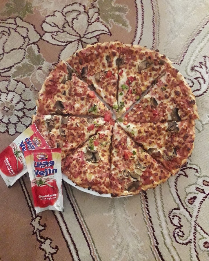 پیتزا 
