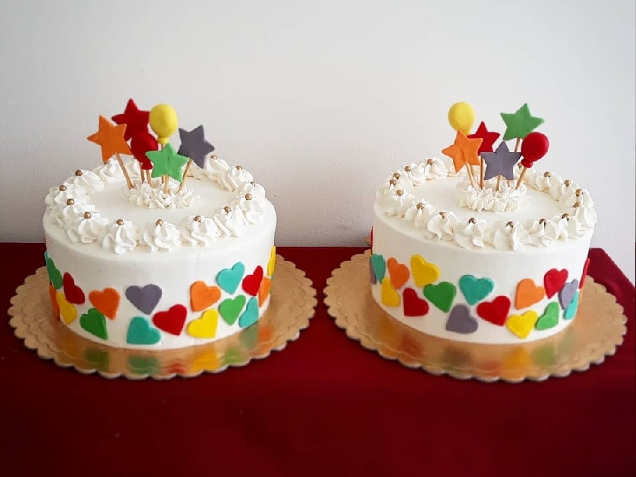 عکس کیک های خوشگل رنگی رنگی سفارش دوستم برای دوقلوهای نازنینش?