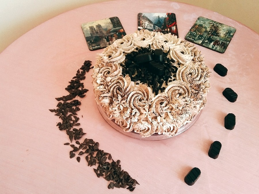 عکس کیک شکلاتی مرطوب مناسب خامه کشی