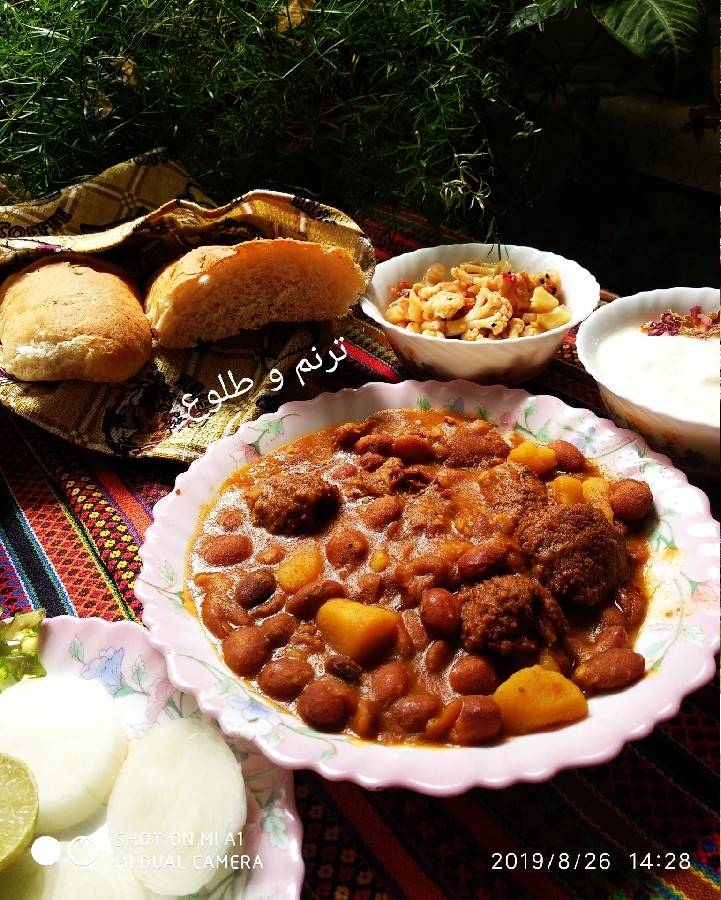 عکس خوراک‌ لوبیا با سیرابی