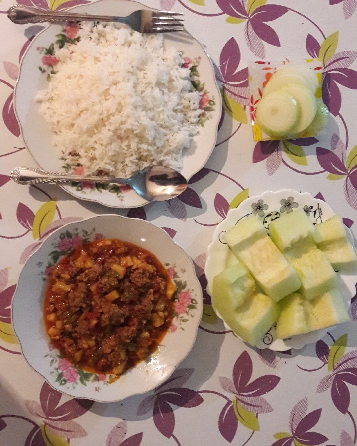 عکس شام امشب خانواده چهار نفره ما???