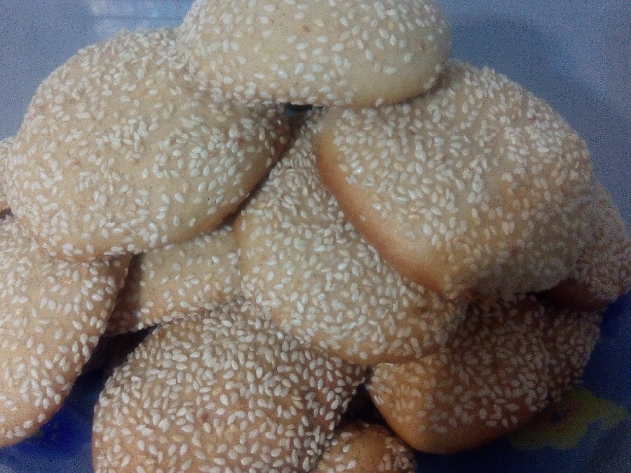 عکس کلوچه کنجدی