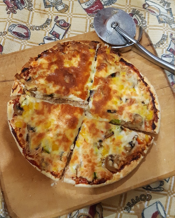 عکس پیتزای من برای داداشام