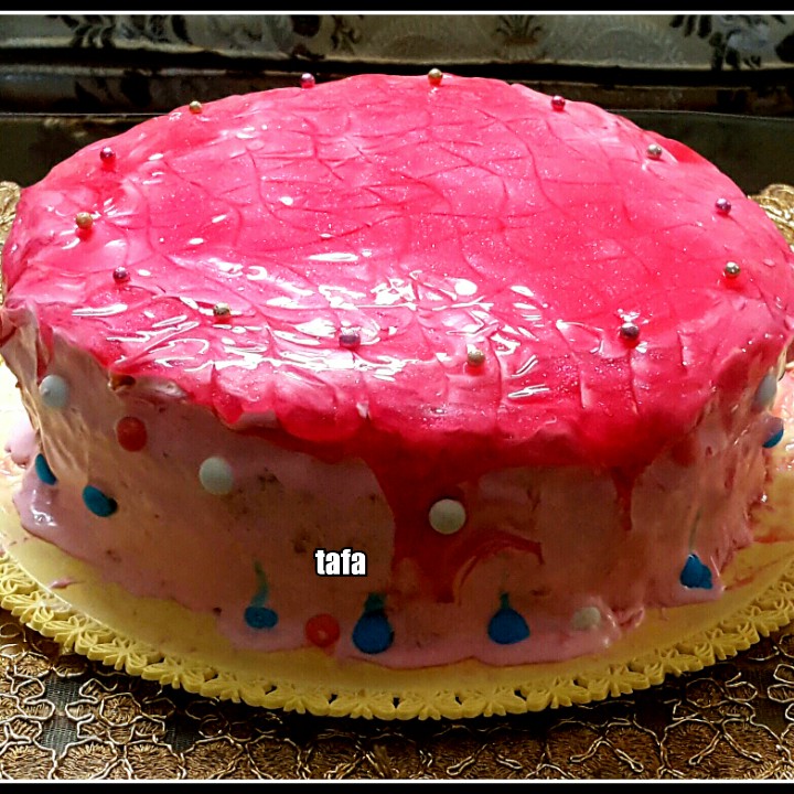 کیک اسفنجی با تزیین بریلو