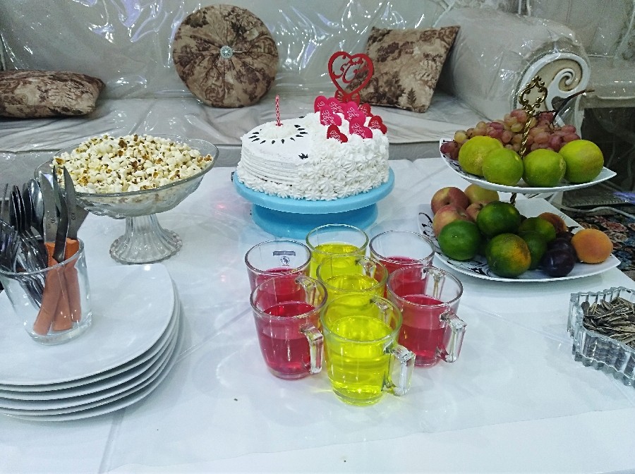 عکس اینم میز تولد اجیم..