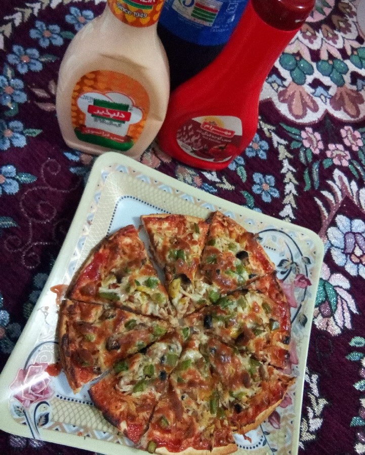 عکس پیتزای مرغ و قارچ خودم پز
