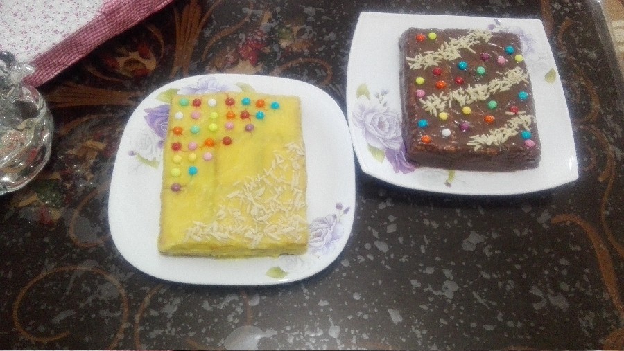 کیک یخچالی کاکائویی و زعفرونی