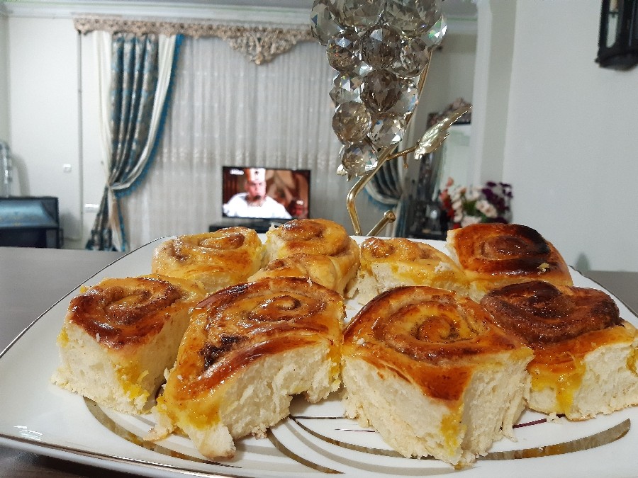 عکس نان رول دارچینی(با آیسینگ خامه ای)