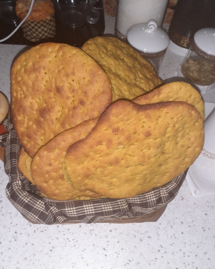 عکس نون محلی شیرمال