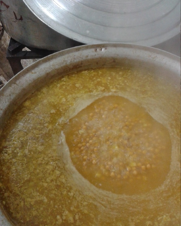 آب نخود نذری اربعین حسینی