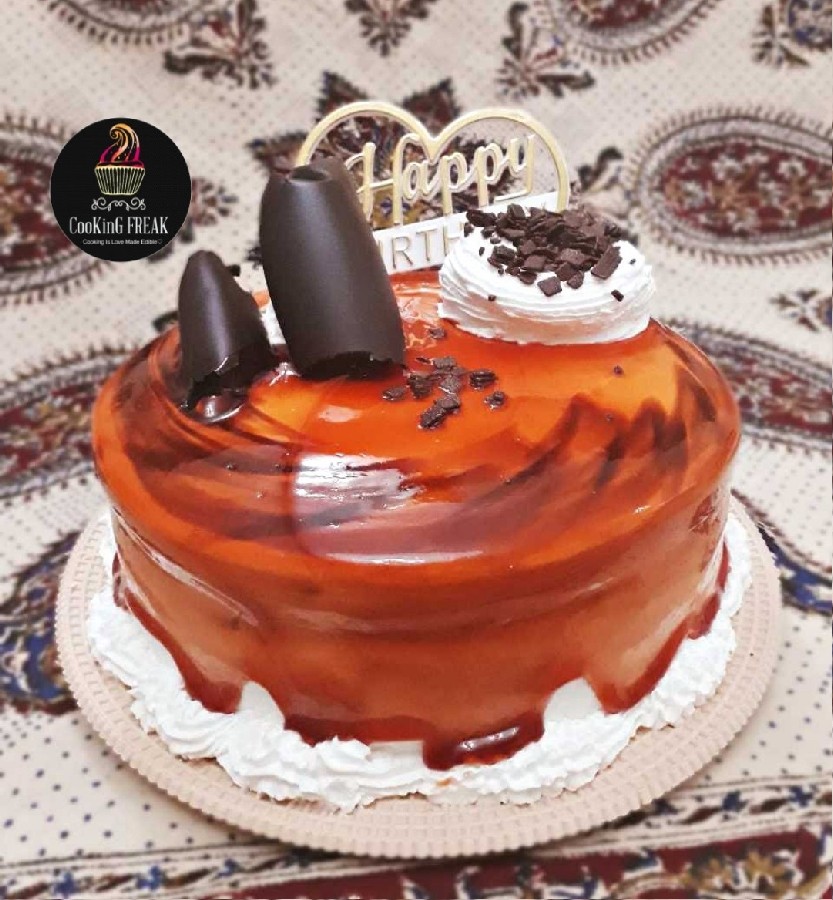 عکس کیک تولد با روکش ژله ای و شکلات