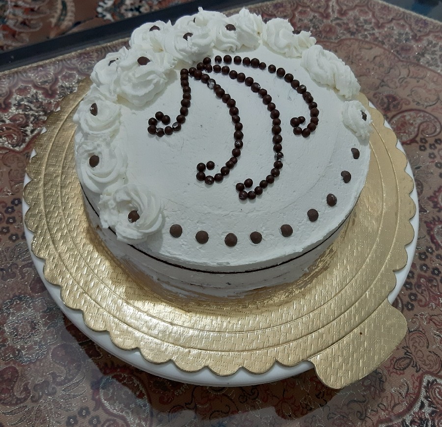 کیک شکلاتی با روکش خامه