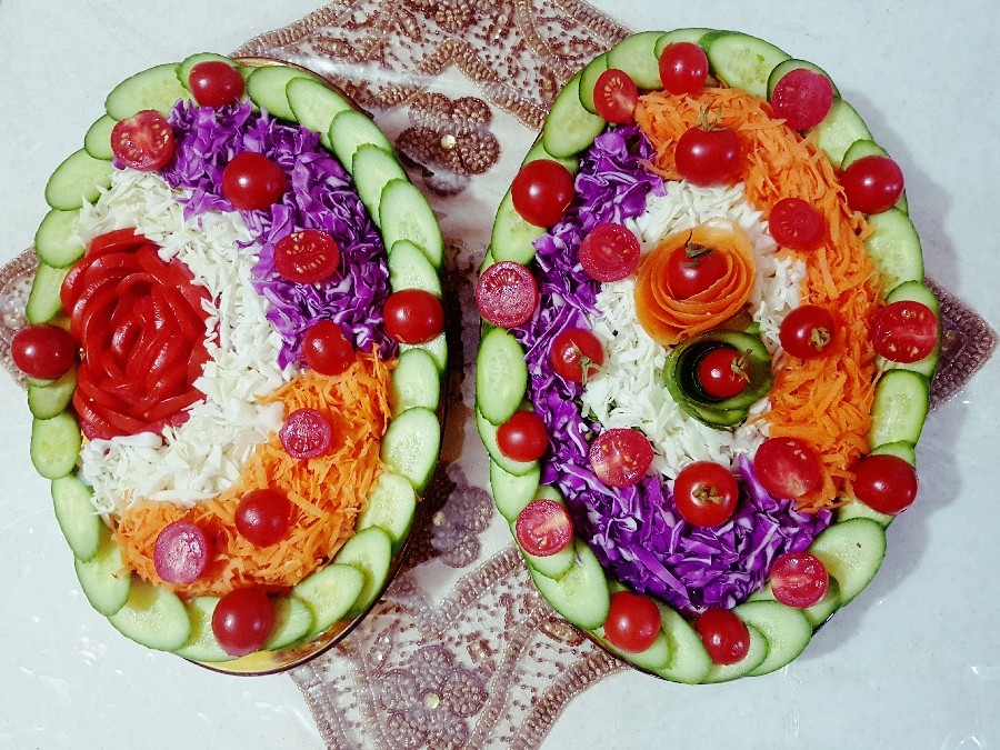 عکس تزئین سالاد
ماست خیار
کیک یخچالی
ژله حباب