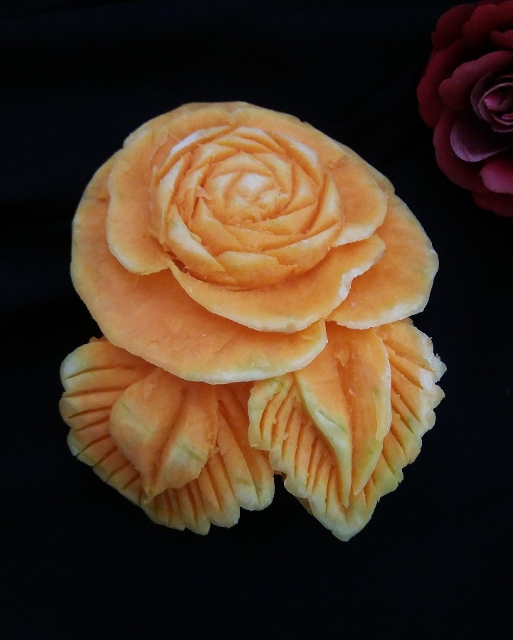 عکس حکاکی روی کدو حلوایی