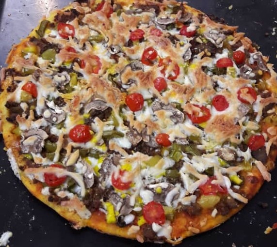 عکس پيتزا با گوجه گيلاسي