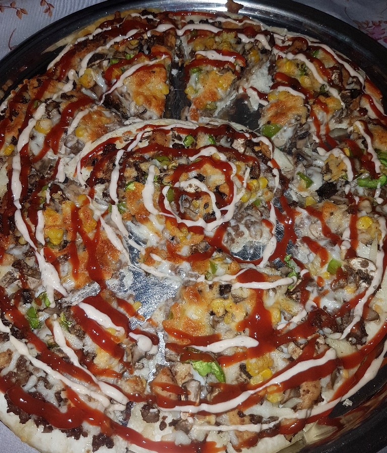 عکس پیتزااا مرغ و گوشت 