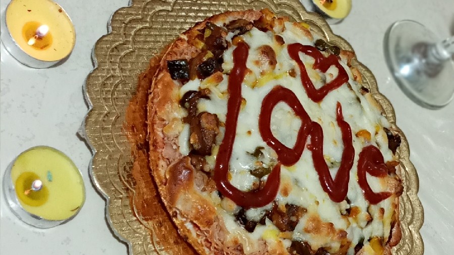 عکس پیتزا???????

شوشو پز برای عشق جان❤