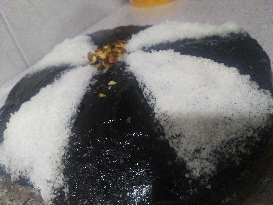 کیک نارگیلی کاکائوی