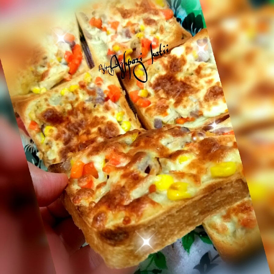 عکس پیتزا با نان تست