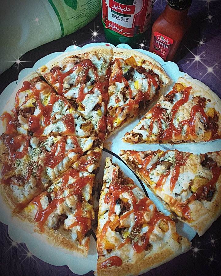 عکس پیتزا گوشت قارچ وسیب زمینی