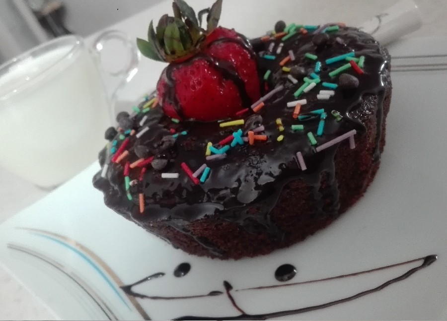 کیک شکلاتی با رویه موکا