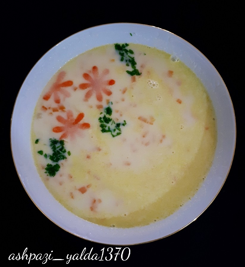 سوپ خامه و زرشک پلو با مرغ