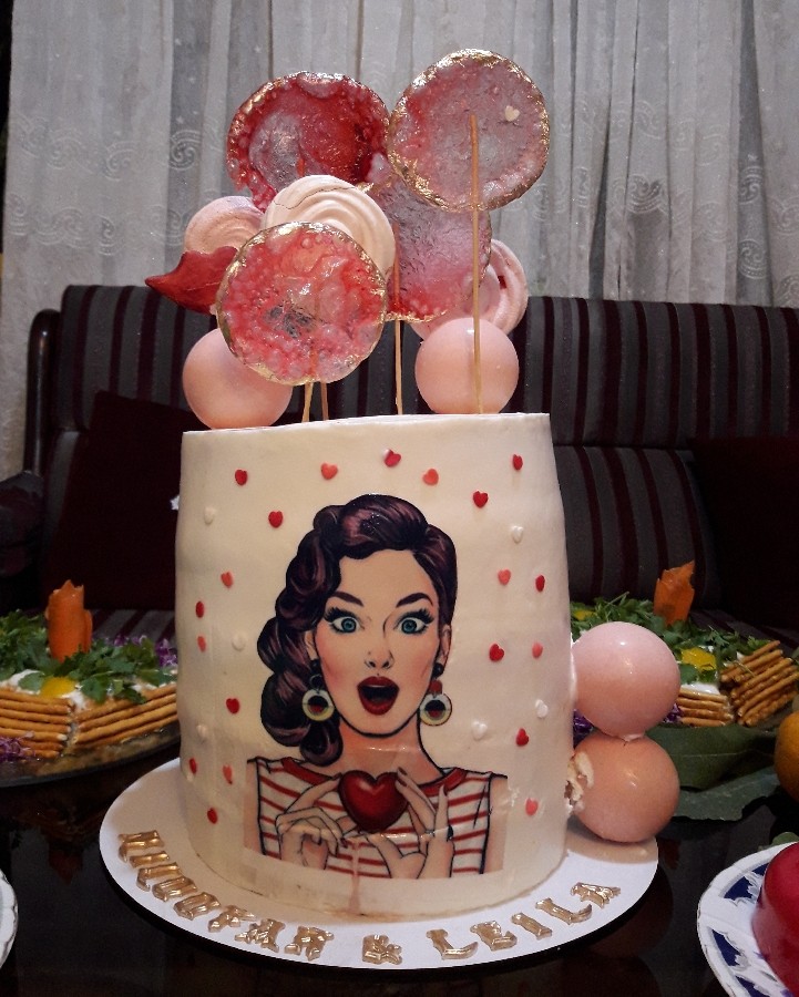 عکس کیک تولد خودم و دوستم 
کیک خامه ای با پایه کیک اسفنجی