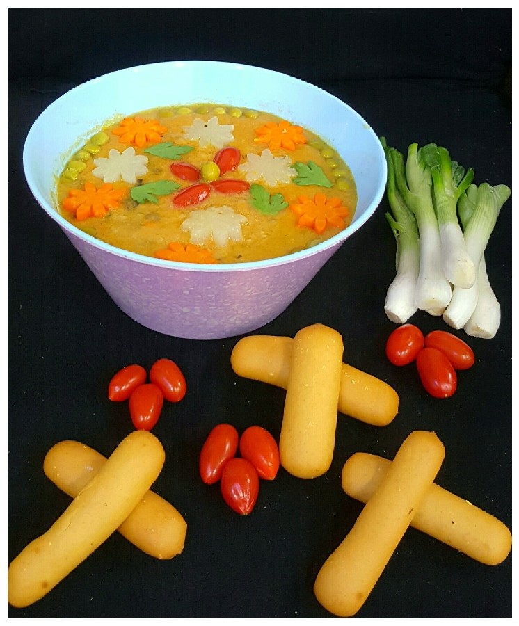 عکس سوپ مرغ و سبزیجات