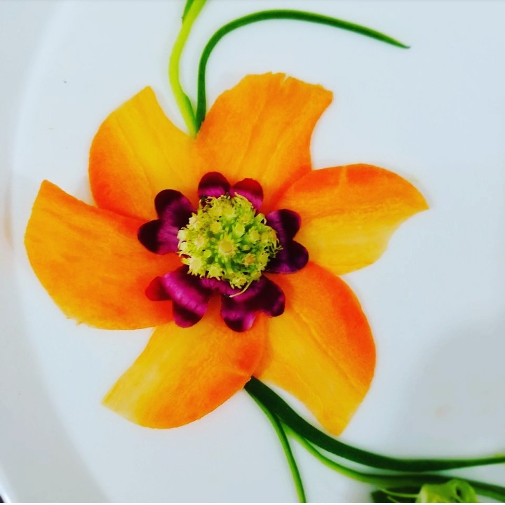 عکس گل با هویج وکلم بروکلی ولبو