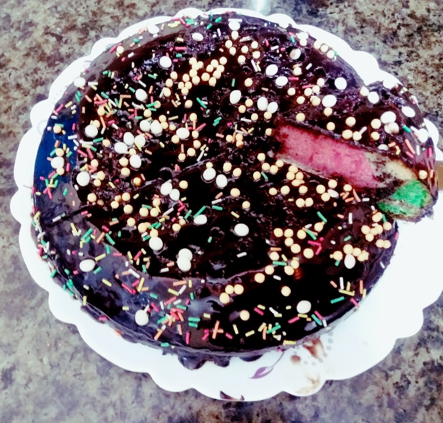 کیک وانیلی هندوانه ای با رویه گاناش