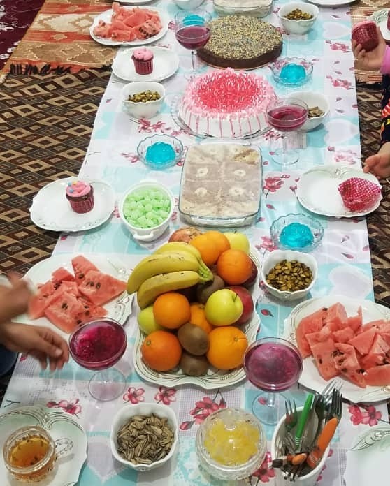 عکس سفره های من برای یلدا سه روز پشت سر هم مهمان داشتم