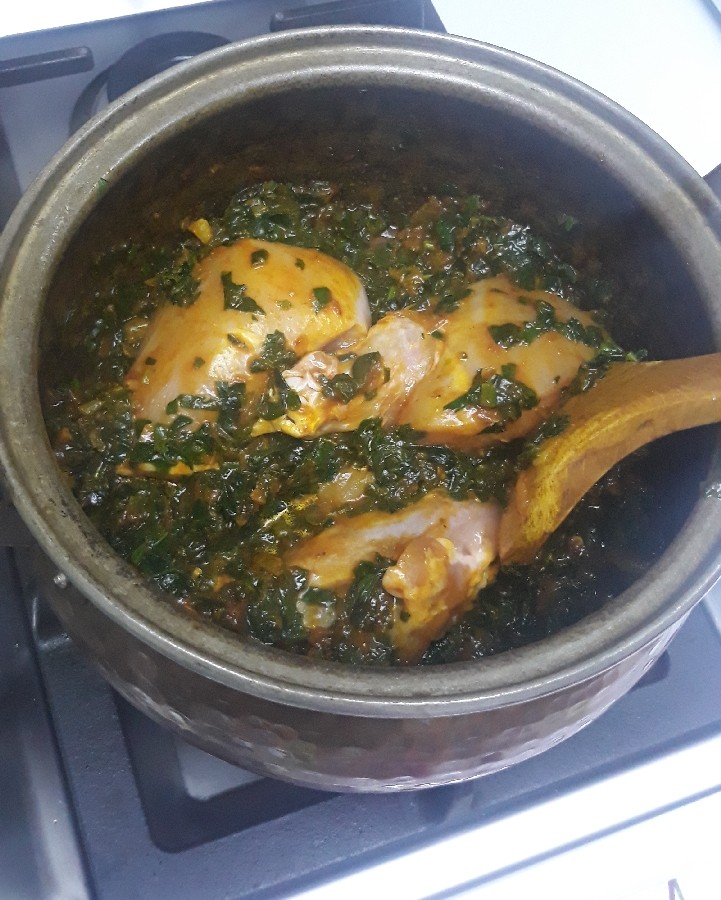 عکس خورشت آلو اسفناج