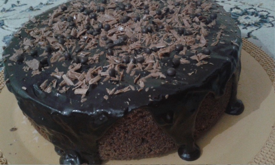  کیک شکلاتی با روکش گاناش