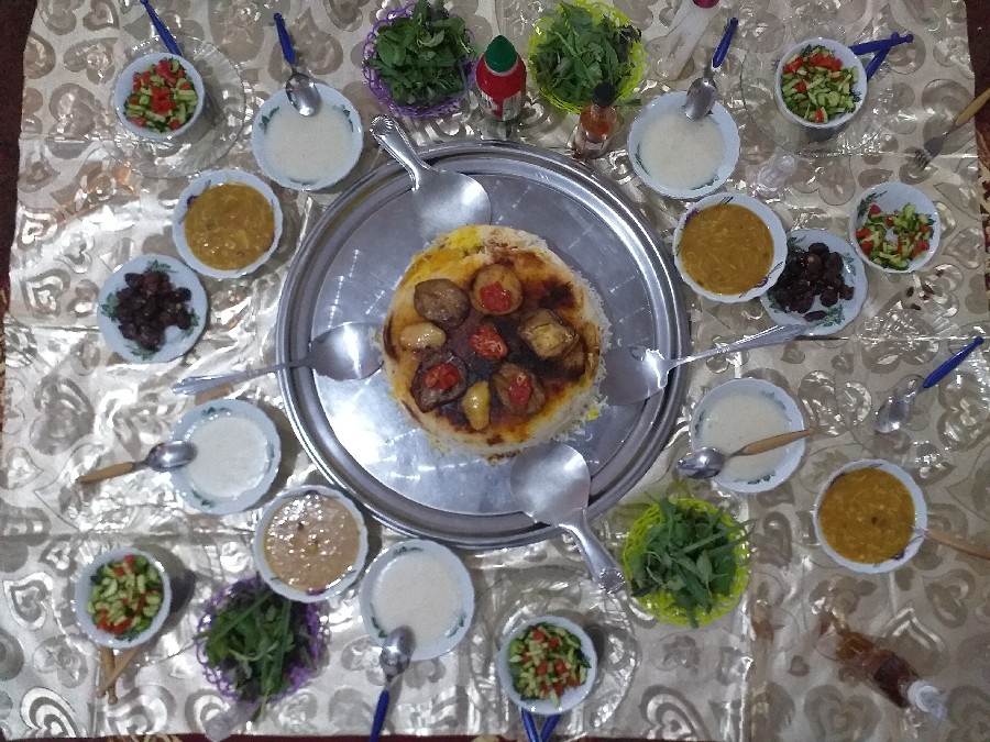 عکس اینم یه نوع غذای محلی جنوبی های خوزستان